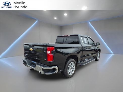 Used 2025 Chevrolet Silverado 1500 LTZ w/ Technology Package AWD/4WD image 3