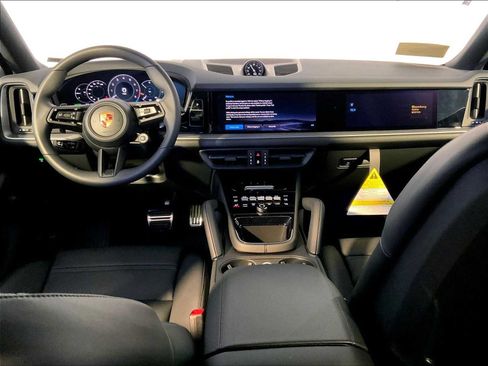 New 2026 Porsche Cayenne S image 14