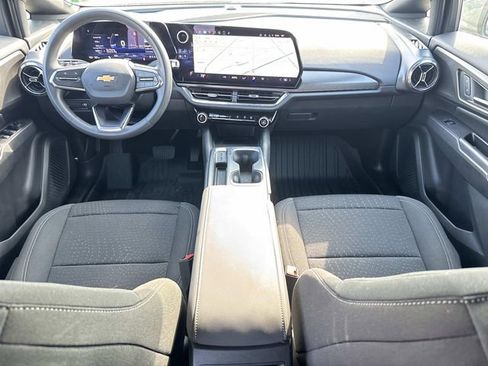 Used 2025 Chevrolet Equinox EV LT image 13