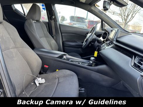 Used 2018 Toyota C-HR XLE image 4