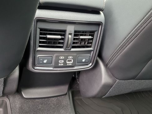 Used 2026 Subaru Forester Touring AWD/4WD image 11