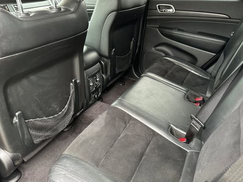 Used 2018 Jeep Grand Cherokee Altitude image 13
