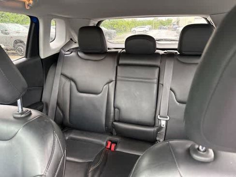 Used 2018 Jeep Compass Limited AWD/4WD image 5