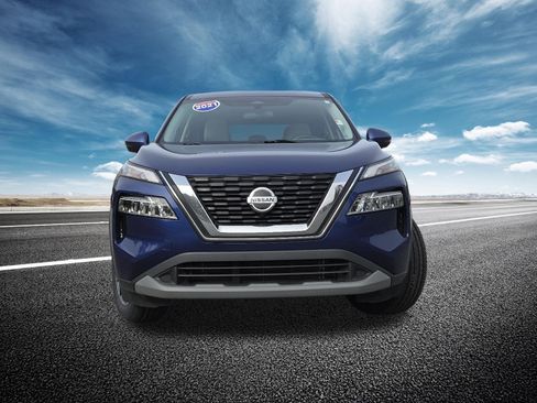 Used 2021 Nissan Rogue SV image 10
