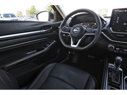 Used 2023 Nissan Altima 2.0 SR image 10