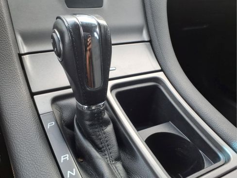 Used 2018 Ford Taurus SEL FWD image 17