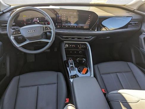 New 2025 Audi Q5 Premium image 16