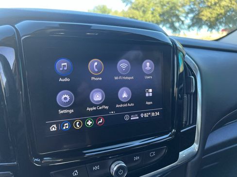 Used 2021 Chevrolet Traverse LT FWD image 10