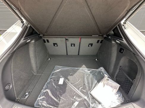 Used 2025 Porsche Macan GTS image 35