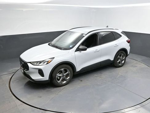 Used 2025 Ford Escape ST-Line image 43