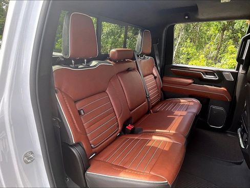 Used 2025 GMC Sierra 2500 Denali Ultimate AWD/4WD image 26