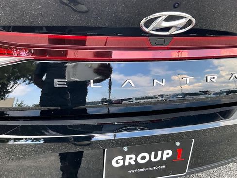 Used 2023 Hyundai Elantra SEL FWD image 30