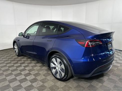 Used 2022 Tesla Model Y Long Range AWD/4WD image 5