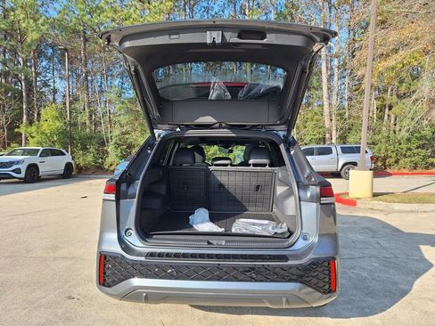 New 2026 Volkswagen Tiguan SE R-Line image 25