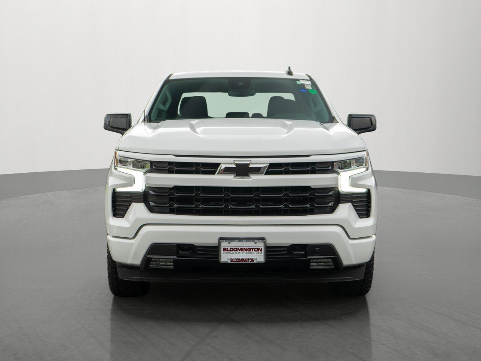 Used 2024 Chevrolet Silverado 1500 RST AWD/4WD image 2