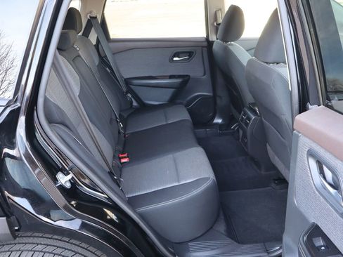 Used 2021 Nissan Rogue SV image 20