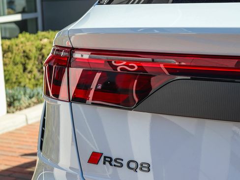 Used 2025 Audi RS Q8 performance AWD/4WD image 5