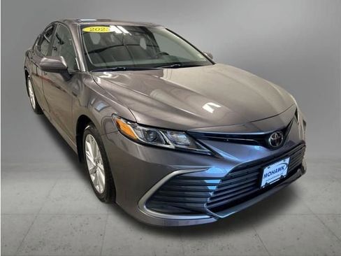 Used 2023 Toyota Camry LE FWD image 8