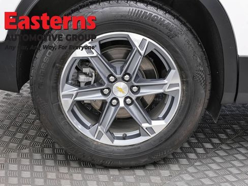 Used 2025 Chevrolet Blazer LT FWD image 31