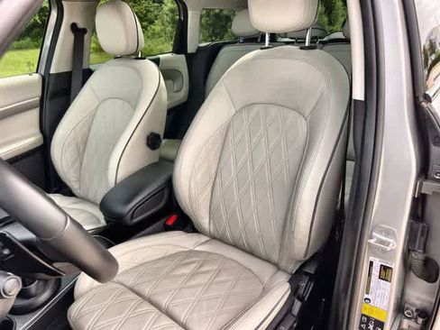 Used 2023 MINI Cooper Countryman S w/ Signature Upholstery Package AWD/4WD image 11