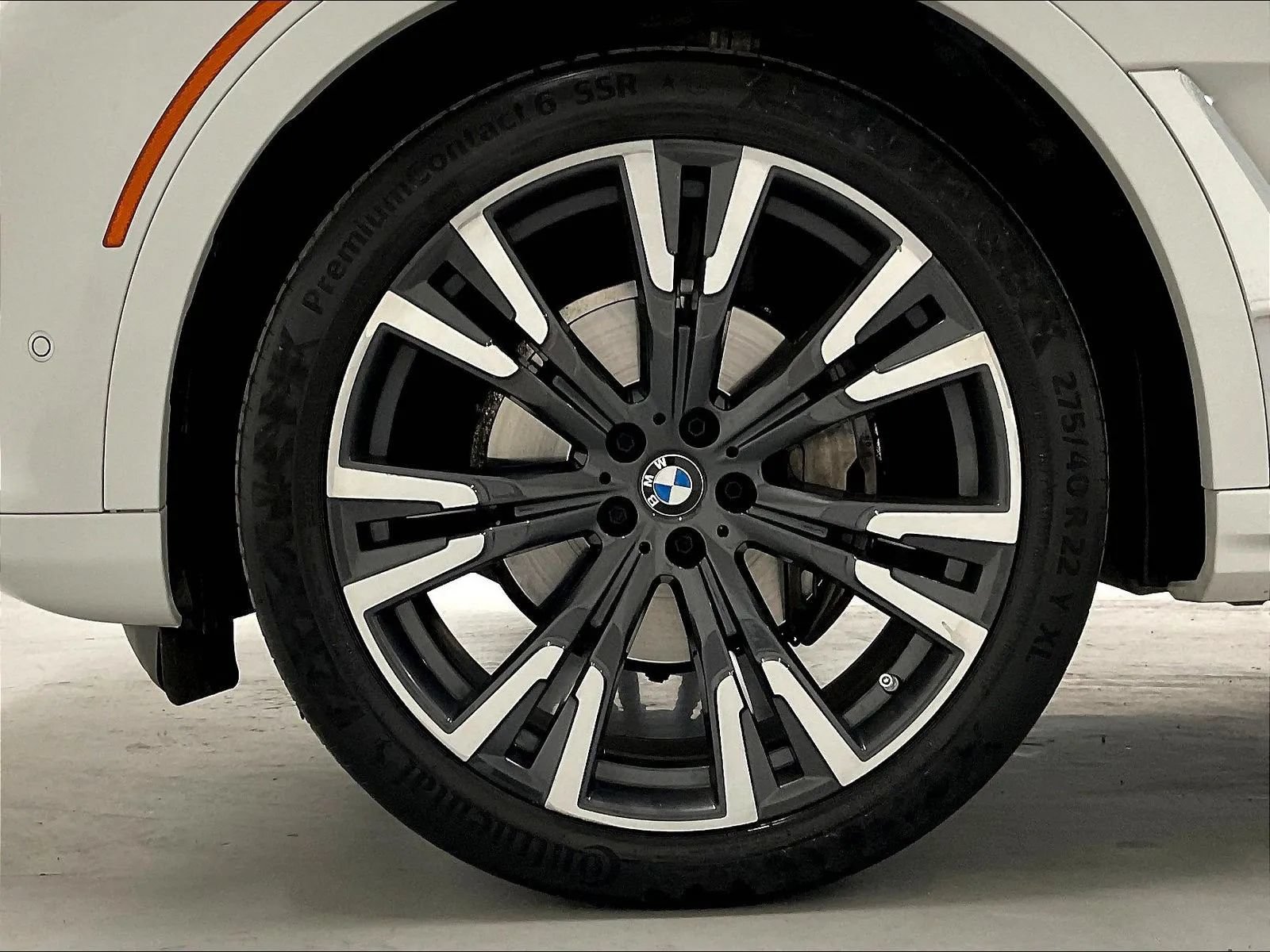 Used 2022 BMW X7 xDrive40i w/ Premium Package AWD/4WD image 40