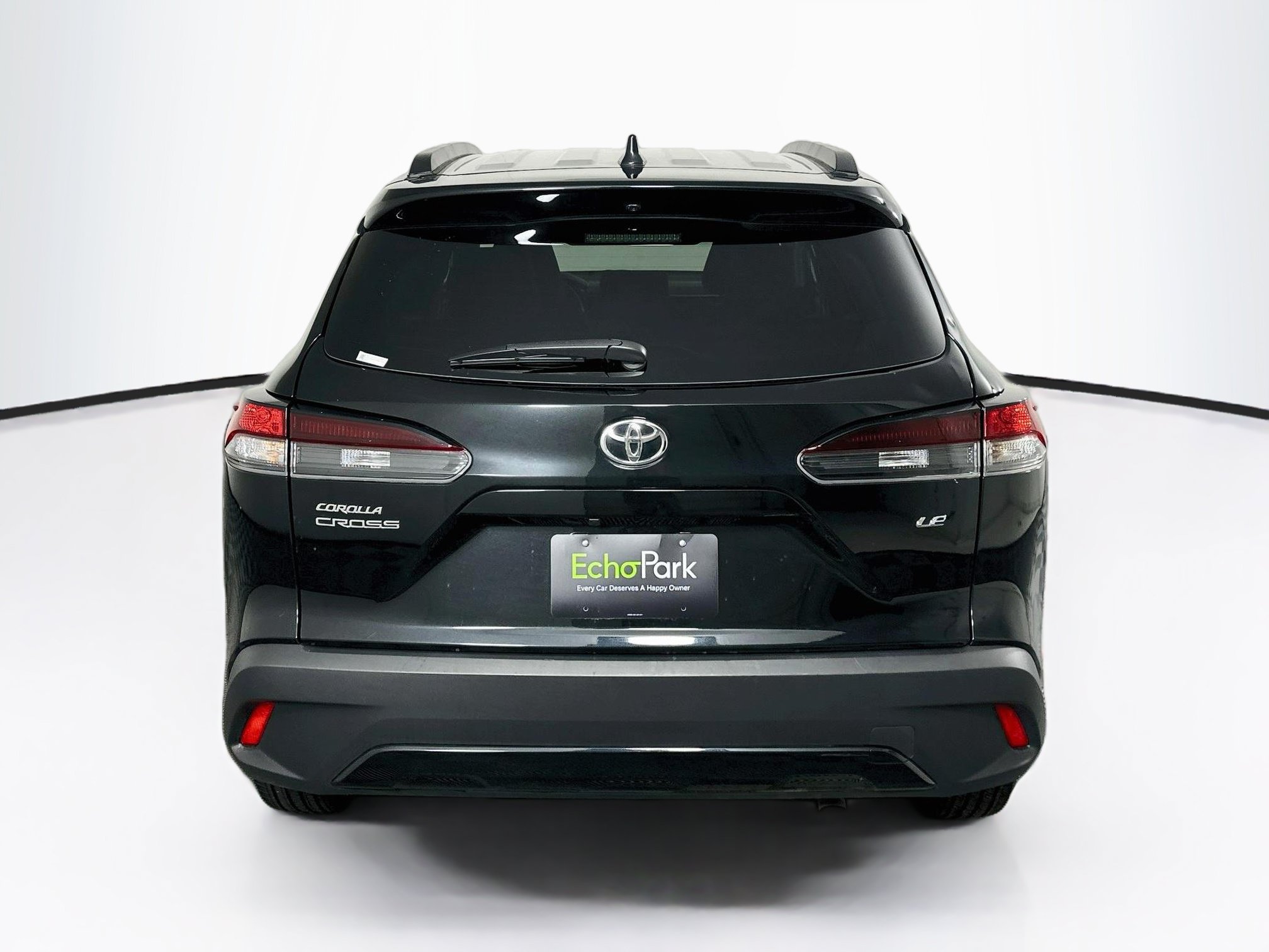 Used 2026 Toyota Corolla Cross LE FWD image 7