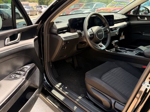 Used 2025 Kia K5 LXS FWD image 5