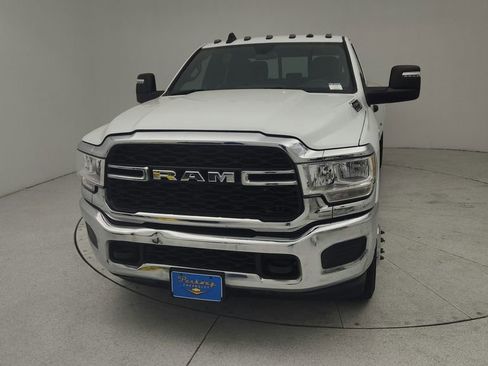 Used 2024 RAM 3500 Tradesman w/ Chrome Appearance Group image 59
