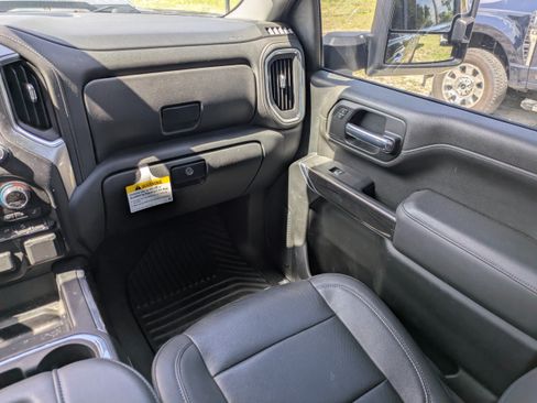 Used 2021 Chevrolet Silverado 2500 LTZ w/ LTZ Convenience Package AWD/4WD image 17