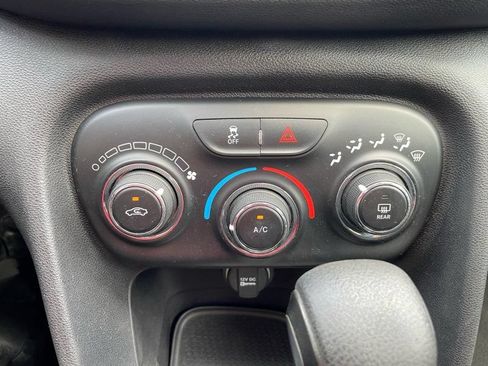 Used 2013 Dodge Dart SXT w/ SXT Special Edition Group FWD image 17