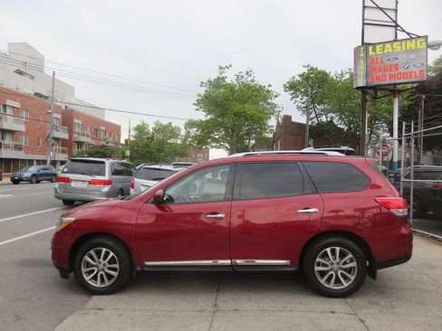 Used 2015 Nissan Pathfinder SL w/ SL Premium Package AWD/4WD image 7