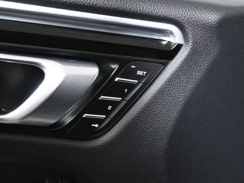 Used 2023 Porsche Macan Turbo AWD/4WD image 33
