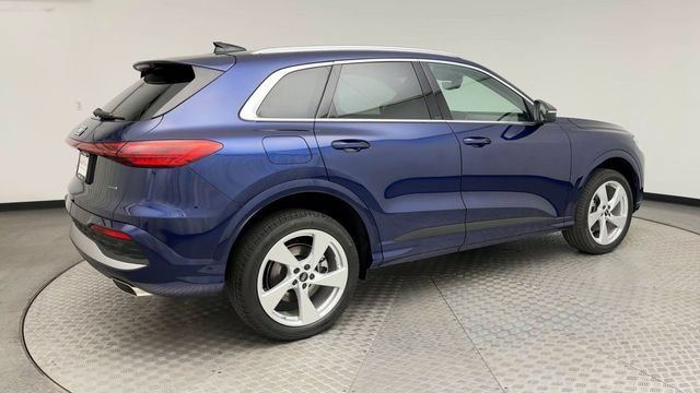 Used 2025 Audi Q5 Premium Plus w/ Premium Plus AWD/4WD image 2