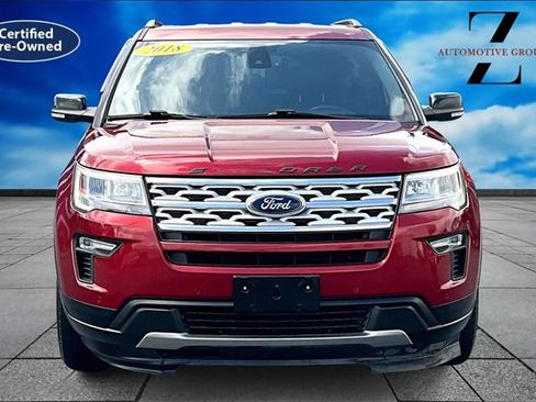 Used 2018 Ford Explorer XLT w/ Equipment Group 202A image 3