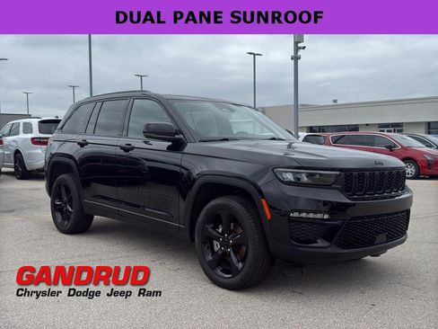 Used 2025 Jeep Grand Cherokee Limited w/ Black Appearance Package AWD/4WD image 1
