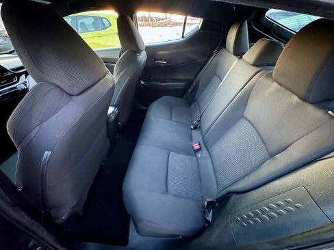 Used 2018 Toyota C-HR XLE image 17