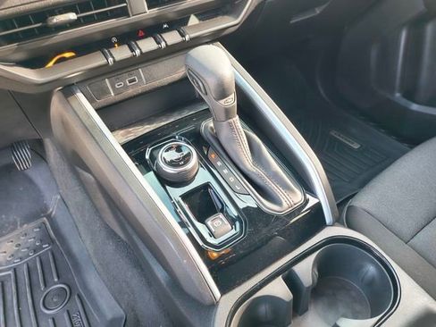 Used 2024 Chevrolet Colorado Trail Boss w/ Advanced Trailering Package image 18