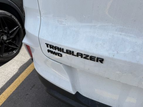 Used 2022 Chevrolet TrailBlazer RS AWD/4WD image 8