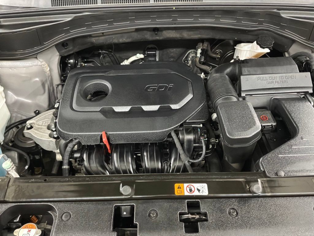 Used 2018 Hyundai Santa Fe Sport w/ 2.4L Tech Package 04 AWD/4WD image 33