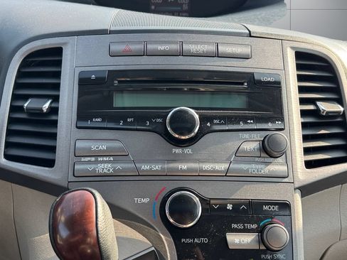 Used 2009 Toyota Venza AWD w/ Comfort Pkg image 21