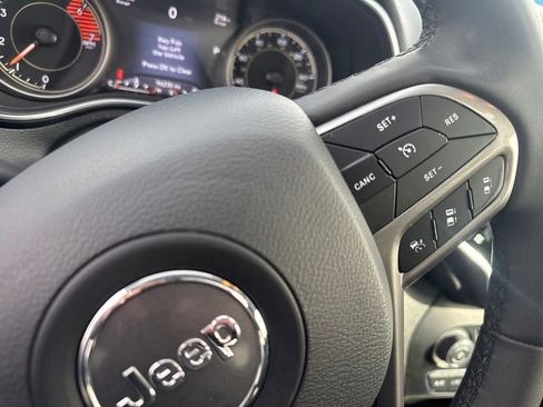 Certified 2022 Jeep Cherokee Limited AWD/4WD image 20