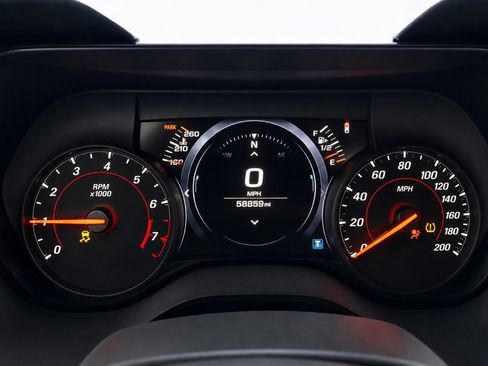 Used 2021 Chevrolet Camaro SS RWD image 10
