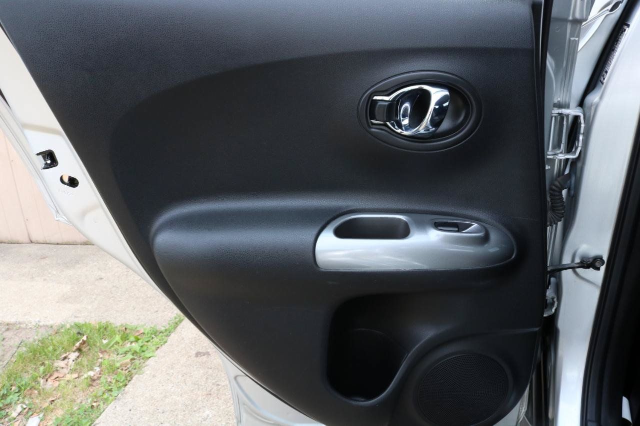 Used 2015 Nissan Juke S AWD/4WD image 32