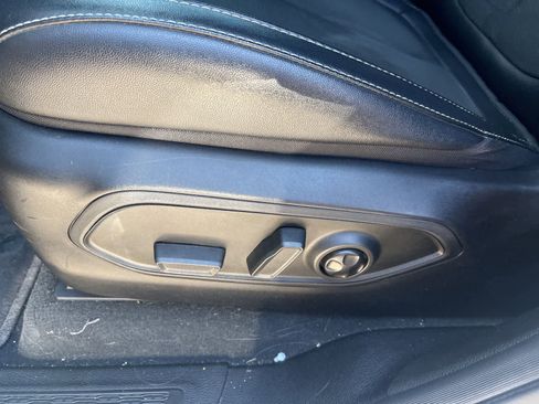 Used 2025 Jeep Grand Cherokee L Altitude RWD image 6