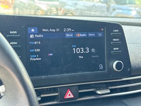 Used 2021 Hyundai Elantra SEL FWD image 17