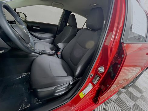 Used 2021 Toyota Corolla LE image 15