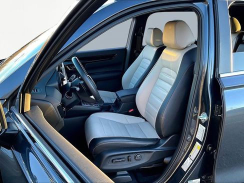 Used 2025 Honda CR-V Sport Touring image 17