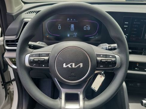 Certified 2025 Kia Sportage LX FWD image 12