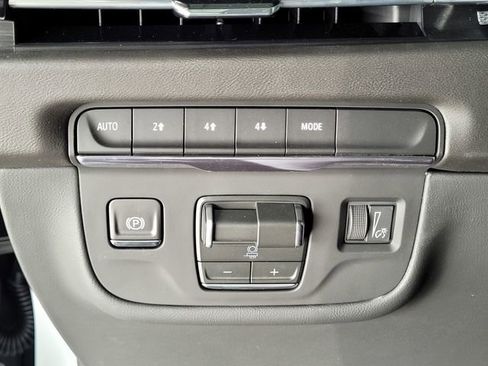 New 2026 Cadillac Escalade ESV Luxury w/ LPO, Floor Liner Package image 13