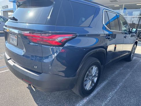 Used 2023 Chevrolet Traverse LT image 4